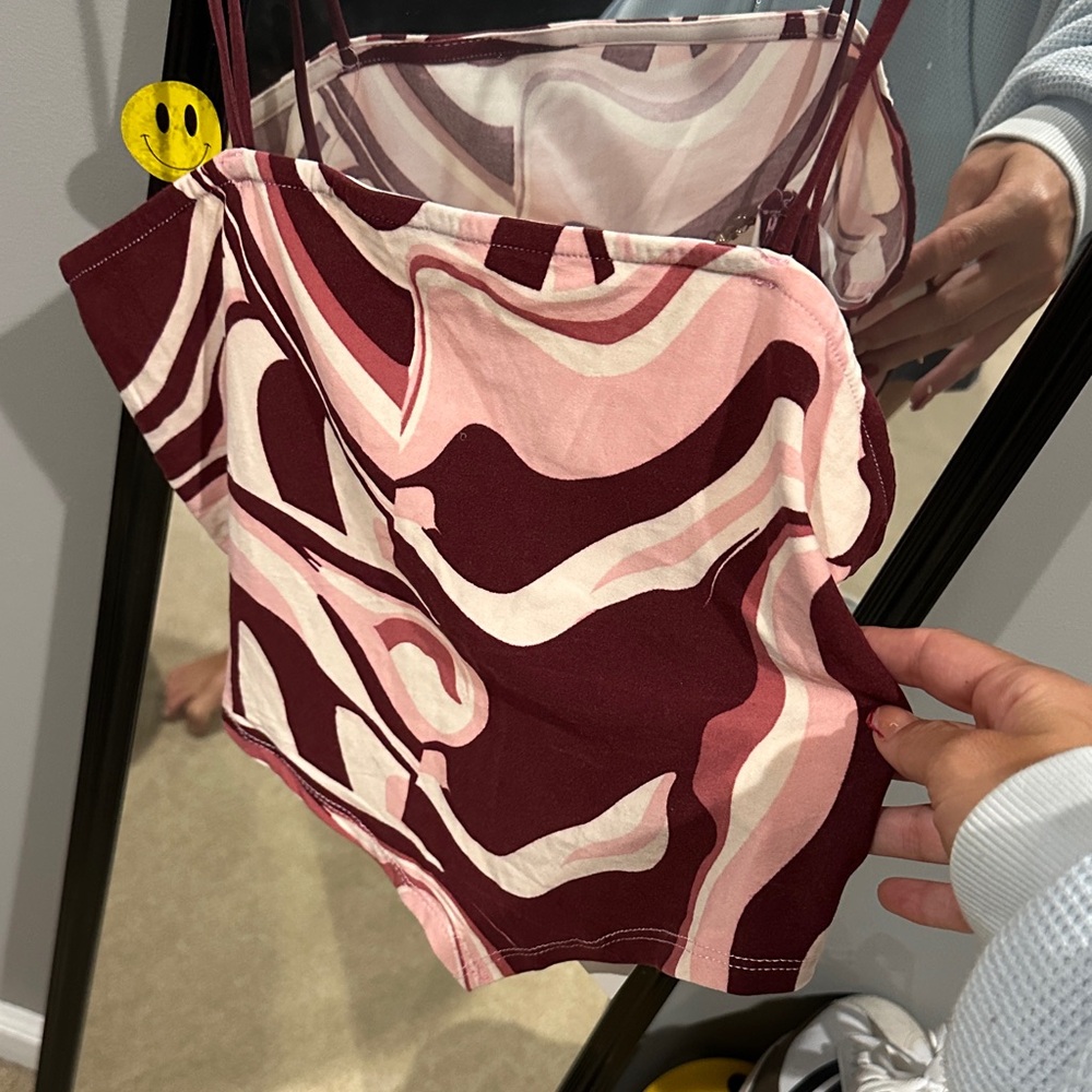 Stylish Maroon and Pink Swirl Tank Top